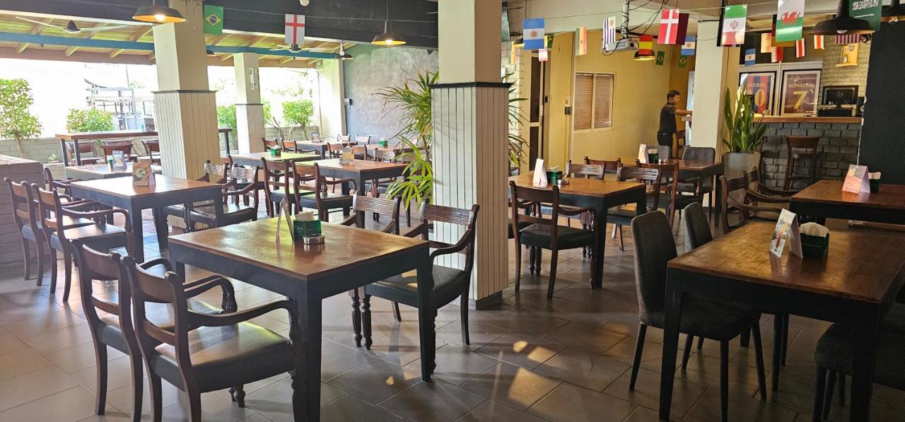 The Lion Pub & Hotel Dehiwala-Mount Lavinia Exterior foto